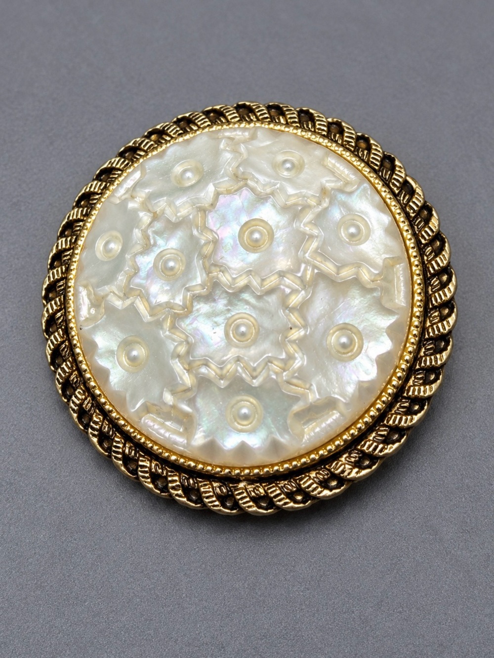 Vintage German Art Glass Scarf clip.